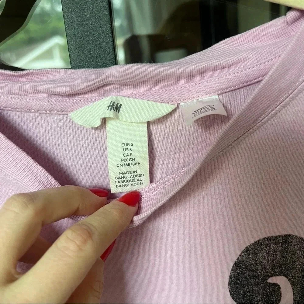 Pink Floyd band tee short sleeve oversized H&M pink graphic tshirt top UO - Picture 3 of 7